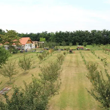 Frühstückspension Poettyoes Tanya *